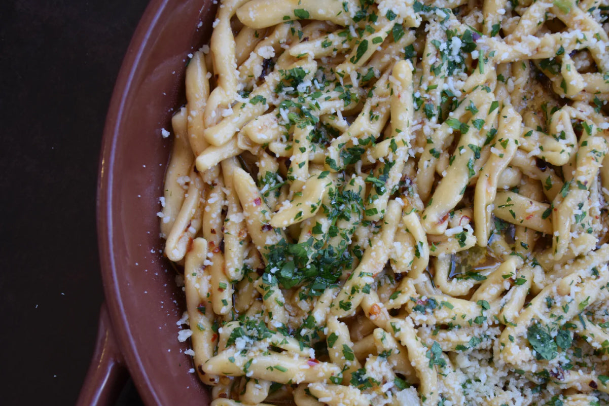 Pasta All’olio using Rio Vista’s divine garlic oil