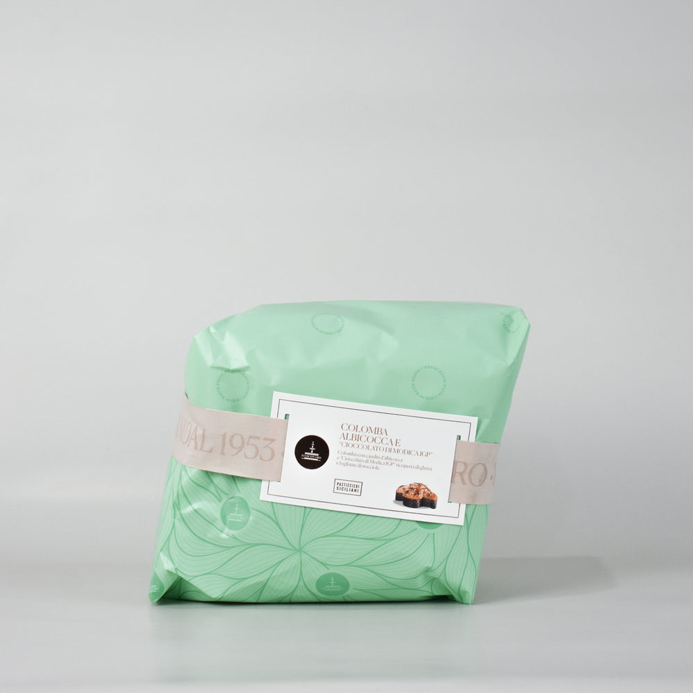 Fiasconaro Colomba Apricot and Chocolate